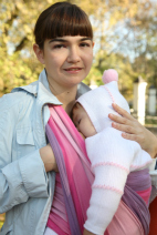 discreet public breastfeeding