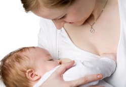 breastfeeding in the cradle position